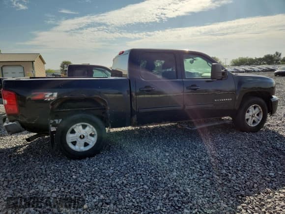 ✅ 2011 Chevrolet Silverado 1500 LT • VIN: 3GCPKSE34BG166401 • Lot: 81984535. Listed on Copart with 284,439 mi. Free auction sales archive from the USA and detailed vehicle history report at DreamBid. Image 3.