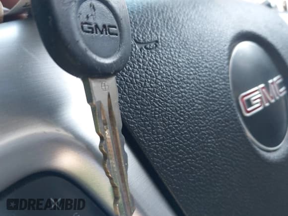 ✅ 2010 GMC Acadia SLT1 • VIN: 1GKLRMED9AJ177085 • Lot: 43683604. Listed on IAAI with 146,558 mi. Free auction sales archive from the USA and detailed vehicle history report at DreamBid. Image 11.