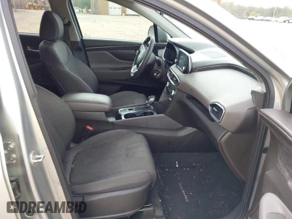 ✅ 2020 Hyundai Santa Fe SE • VIN: 5NMS23AD9LH282178 • Lot: 43377968. Wystawiony na IAAI z przebiegiem 100 742 mil. Bezpłatny archiwum sprzedaży aukcyjnych z USA i szczegółowy raport historii pojazdu na DreamBid. Zdjęcie 5.