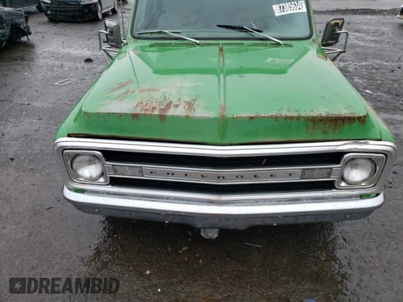 ✅ 1971 Chevrolet Suburban • VIN: CE261Z640706 • Lot: 87385634. Listed on Copart with 818,477 mi. Free auction sales archive from the USA and detailed vehicle history report at DreamBid. Image 12.