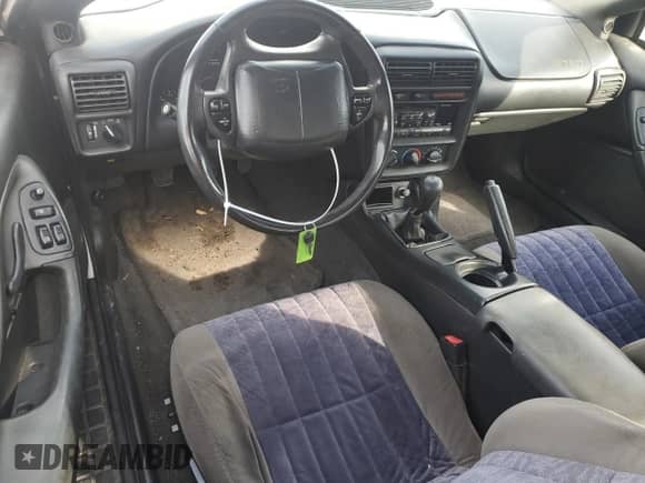 2000 Chevrolet Camaro Z28 z VIN 2G1FP22G8Y2153580, wystawiony jako Copart lot #43004935 z przebiegiem 132 835 mil mil oraz Szkoda całkowita • Salvage title. Historia ofert i sprzedaży dostępna na DreamBid. Obrazek 8.