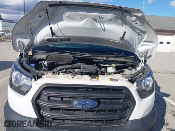 ✅ 2020 Ford Transit Cargo • VIN: 1FTBR1Y8XLKA35538 • Lot: 43521181. Wystawiony na IAAI z przebiegiem 62 443 mil. Bezpłatny archiwum sprzedaży aukcyjnych z USA i szczegółowy raport historii pojazdu na DreamBid. Zdjęcie 10.