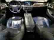 2015 Hyundai Genesis 5.0L z VIN KMHGN4JF1FU070534, wystawiony jako Copart lot #79488734 z przebiegiem 84 148 mil mil oraz Czysty tytuł • Clean title. Historia ofert i sprzedaży dostępna na DreamBid. Obrazek 8.