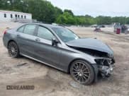 ✅ 2021 Mercedes-Benz C 300 • VIN: W1KWF8DB8MR634599 • Лот: 42516375. Опубликован ранее на IAAI с пробегом 31 000 миль. Бесплатный доступ к архиву аукционных продаж из США и подробный отчёт об истории автомобиля на DreamBid. Изображение 1.