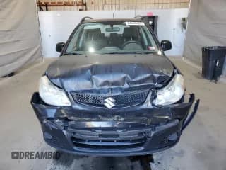 ✅ 2010 Suzuki SX4 • VIN: JS2YB5A34A6301216 • Lot: 84545425. Wystawiony na Copart z przebiegiem 169 019 mil. Bezpłatny archiwum sprzedaży aukcyjnych z USA i szczegółowy raport historii pojazdu na DreamBid. Zdjęcie 5.