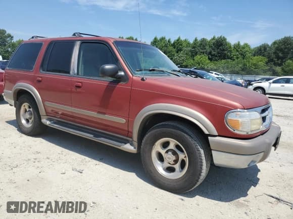 ✅ 1999 Ford Explorer XLT • VIN: 1FMZU32E7XZA41913 • Lot: 50699425. Wystawiony na Copart z przebiegiem 210 163 mil. Bezpłatny archiwum sprzedaży aukcyjnych z USA i szczegółowy raport historii pojazdu na DreamBid. Zdjęcie 4.