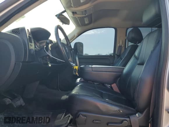 ✅ 2011 Chevrolet Silverado 1500 LT • VIN: 3GCPKSE39BG258510 • Lot: 65541904. Listed on Copart with 129,135 mi. Free auction sales archive from the USA and detailed vehicle history report at DreamBid. Image 7.