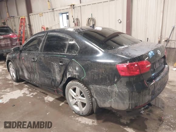 ✅ 2012 Volkswagen Jetta TDI • VIN: 3VWLL7AJXCM031579 • Lot: 41227325. Listed on IAAI with 123,273 mi. Free auction sales archive from the USA and detailed vehicle history report at DreamBid. Image 3.