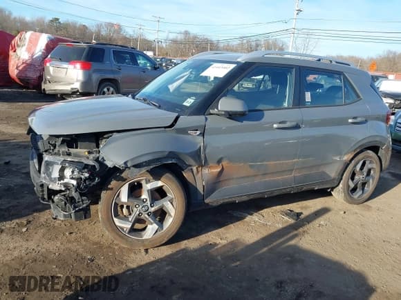✅ 2021 Hyundai Venue Denim • VIN: KMHRC8A38MU064092 • Lot: 41443402. Listed on IAAI with 73,174 mi. Free auction sales archive from the USA and detailed vehicle history report at DreamBid. Image 18.