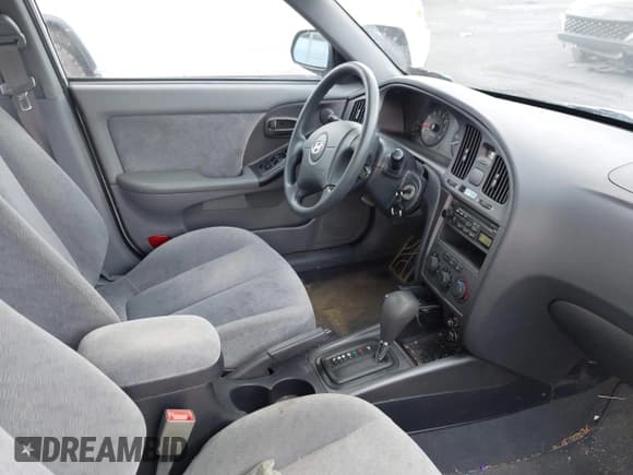 ✅ 2004 Hyundai Elantra GLS • VIN: KMHDN46D34U885616 • Lot: 42828556. Wystawiony na IAAI z przebiegiem 77 112 mil. Bezpłatny archiwum sprzedaży aukcyjnych z USA i szczegółowy raport historii pojazdu na DreamBid. Zdjęcie 5.