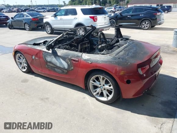 ✅ 2008 BMW Z4 3.0i • VIN: 4USBU33558LW75255 • Lot: 43597072. Wystawiony na IAAI z przebiegiem Nie podano. Bezpłatny archiwum sprzedaży aukcyjnych z USA i szczegółowy raport historii pojazdu na DreamBid. Zdjęcie 3.