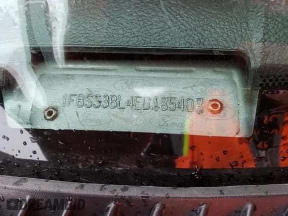 ✅ 2014 Ford Econoline Passenger XL • VIN: 1FBSS3BL4EDA85408 • Lot: 84476315. Wystawiony na Copart z przebiegiem Nie podano. Bezpłatny archiwum sprzedaży aukcyjnych z USA i szczegółowy raport historii pojazdu na DreamBid. Zdjęcie 14.