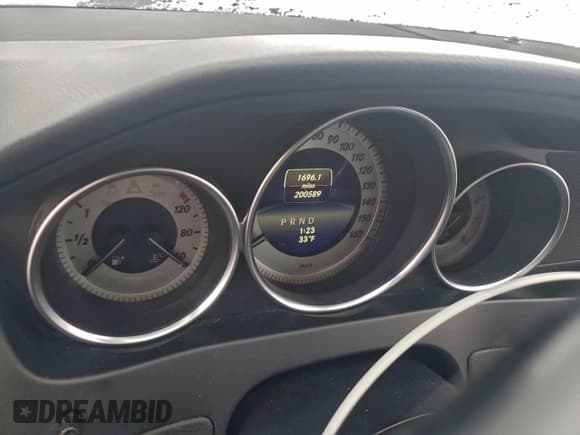 ✅ 2014 Mercedes-Benz C 300 Sport • VIN: WDDGF8AB0EG174201 • Lot: 95617365. Listed on Copart with 200,589 mi. Free auction sales archive from the USA and detailed vehicle history report at DreamBid. Image 9.