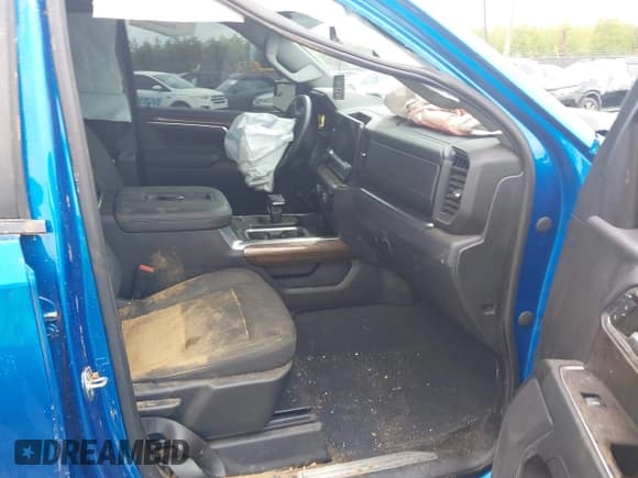 ✅ 2022 Chevrolet Silverado 1500 LT Trail Boss • VIN: 3GCUDFED6NG674256 • Lot: 43436478. Wystawiony na IAAI z przebiegiem 60 036 mil. Bezpłatny archiwum sprzedaży aukcyjnych z USA i szczegółowy raport historii pojazdu na DreamBid. Zdjęcie 5.