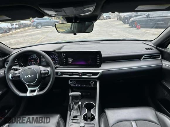 ✅ 2022 Kia K5 GT-Line • VIN: 5XXG64J25NG130964 • Лот: 90138155. Опубликован ранее на Copart с пробегом 138 608 миль. Бесплатный доступ к архиву аукционных продаж из США и подробный отчёт об истории автомобиля на DreamBid. Изображение 9.