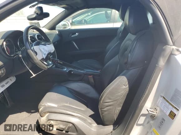 ✅ 2013 Audi TT • VIN: TRU4FAFK4D1008672 • Лот: 56404515. Опубликован ранее на Copart с пробегом 49 004 миль. Бесплатный доступ к архиву аукционных продаж из США и подробный отчёт об истории автомобиля на DreamBid. Изображение 7.