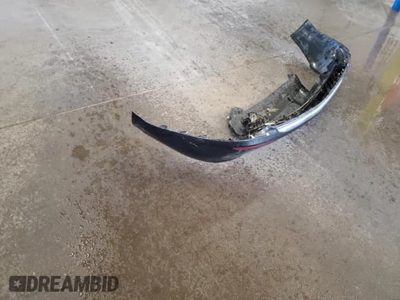 ✅ 2018 Buick Enclave Essence • VIN: 5GAEVAKW3JJ239277 • Lot: 80278755. Listed on Copart with 134,016 mi. Free auction sales archive from the USA and detailed vehicle history report at DreamBid. Image 13.