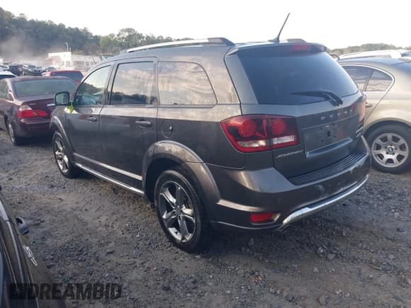 ✅ 2017 Dodge Journey Crossroad Plus • VIN: 3C4PDCGG0HT581215 • Lot: 43418106. Listed on IAAI with 164,912 mi. Free auction sales archive from the USA and detailed vehicle history report at DreamBid. Image 3.