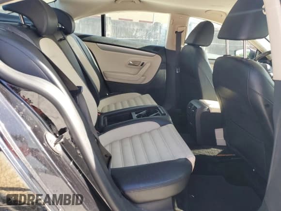 ✅ 2010 Volkswagen CC Sport • VIN: WVWML7AN2AE527084 • Lot: 68910115. Wystawiony na Copart z przebiegiem 117 104 mil. Bezpłatny archiwum sprzedaży aukcyjnych z USA i szczegółowy raport historii pojazdu na DreamBid. Zdjęcie 10.