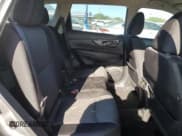 ✅ 2017 Nissan Rogue SV • VIN: JN8AT2MT1HW143788 • Лот: 72087055. Опубликован ранее на Copart с пробегом 105 577 миль. Бесплатный доступ к архиву аукционных продаж из США и подробный отчёт об истории автомобиля на DreamBid. Изображение 11.