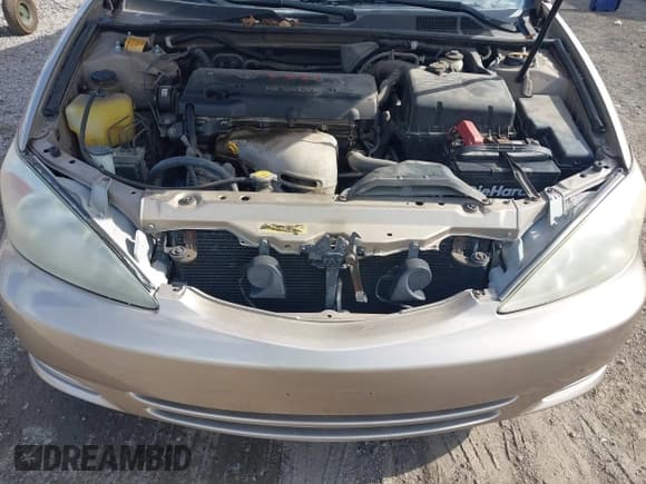 ✅ 2002 Toyota Camry LE • VIN: JTDBE32K920049565 • Lot: 43593947. Listed on IAAI with 184,908 mi. Free auction sales archive from the USA and detailed vehicle history report at DreamBid. Image 10.