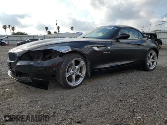 ✅ 2011 BMW Z4 sDrive30i • VIN: WBALM5C54BE378752 • Lot: 58517654. Listed on Copart with 86,596 mi. Free auction sales archive from the USA and detailed vehicle history report at DreamBid. Image 1.
