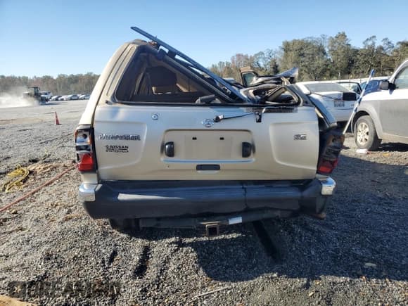 ✅ 1996 Nissan Pathfinder XE • VIN: JN8AR05Y5TW026401 • Lot: 75238954. Listed on Copart with 223,557 mi. Free auction sales archive from the USA and detailed vehicle history report at DreamBid. Image 6.