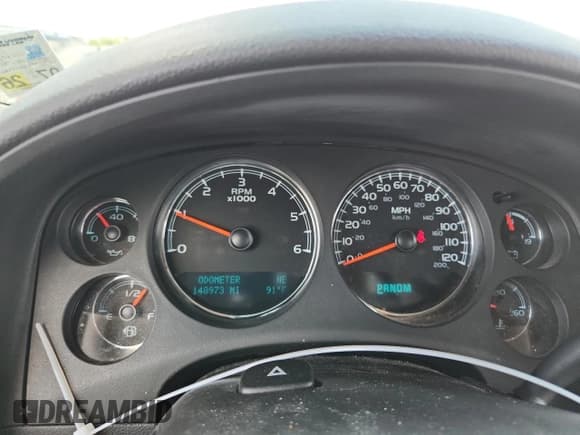 ✅ 2013 GMC Yukon XL Denali • VIN: 1GKS1MEF6DR345131 • Lot: 70108125. Wystawiony na Copart z przebiegiem 148 973 mil. Bezpłatny archiwum sprzedaży aukcyjnych z USA i szczegółowy raport historii pojazdu na DreamBid. Zdjęcie 9.