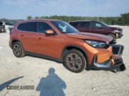 ✅ 2023 BMW X1 xDrive28i • VIN: WBX73EF03P5W76078 • Lot: 80988705. Wystawiony na Copart z przebiegiem 23 056 mil. Bezpłatny archiwum sprzedaży aukcyjnych z USA i szczegółowy raport historii pojazdu na DreamBid. Zdjęcie 4.