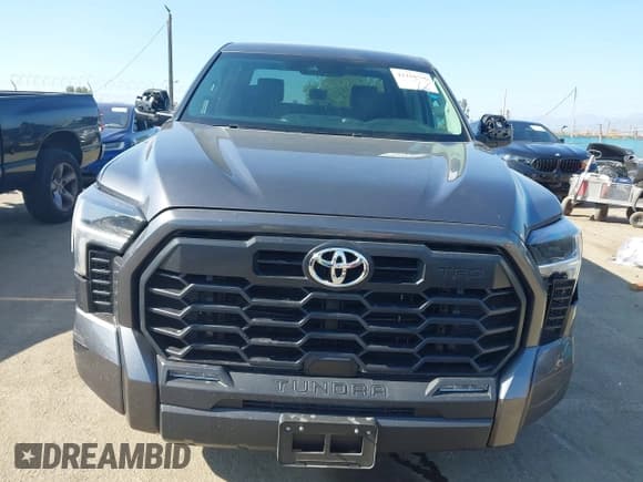 ✅ 2024 Toyota Tundra SR5 • VIN: 5TFLA5DB9RX206764 • Лот: 42218586. Опубликован ранее на IAAI с пробегом 12 228 миль. Бесплатный доступ к архиву аукционных продаж из США и подробный отчёт об истории автомобиля на DreamBid. Изображение 12.