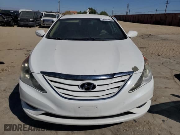 ✅ 2013 Hyundai Sonata GLS • VIN: 5NPEB4AC2DH722952 • Lot: 72998144. Listed on Copart with 153,985 mi. Free auction sales archive from the USA and detailed vehicle history report at DreamBid. Image 5.