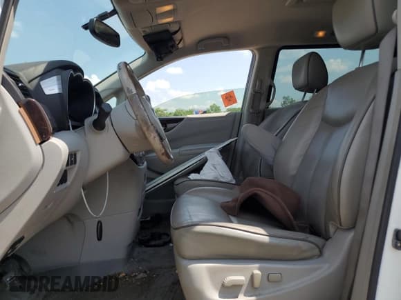 ✅ 2013 Nissan Quest SV • VIN: JN8AE2KP5D9061524 • Lot: 67911595. Wystawiony na Copart z przebiegiem 82 351 mil. Bezpłatny archiwum sprzedaży aukcyjnych z USA i szczegółowy raport historii pojazdu na DreamBid. Zdjęcie 7.