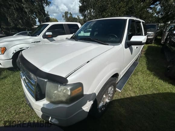 ✅ 2011 Ford Expedition Limited • VIN: 1FMJU1K51BEF04064 • Лот: 86322235. Опубликован ранее на Copart с пробегом 204 501 миль. Бесплатный доступ к архиву аукционных продаж из США и подробный отчёт об истории автомобиля на DreamBid. Изображение 2.