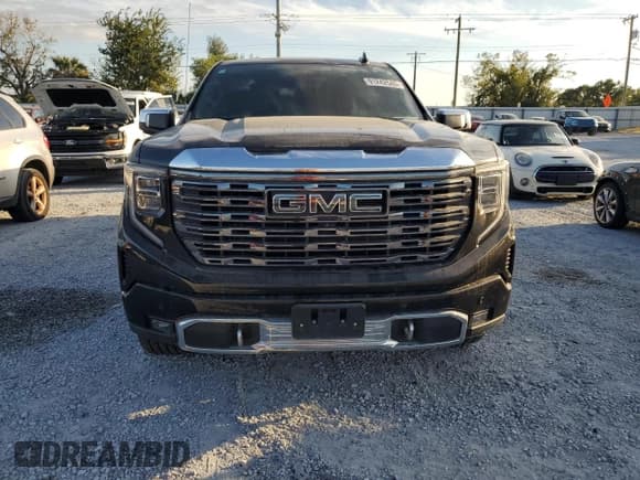 ✅ 2022 GMC Sierra 1500 Denali Ultimate • VIN: 1GTUUHEL4NZ518039 • Лот: 91242545. Опубликован ранее на Copart с пробегом Не указан. Бесплатный доступ к архиву аукционных продаж из США и подробный отчёт об истории автомобиля на DreamBid. Изображение 5.
