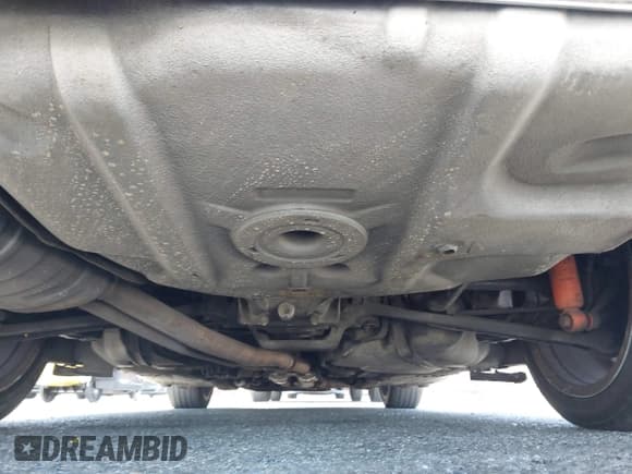 ✅ 1995 BMW 3 Series 325i • VIN: WBABJ6320SJD38064 • Лот: 42671067. Опубликован ранее на IAAI с пробегом 115 590 миль. Бесплатный доступ к архиву аукционных продаж из США и подробный отчёт об истории автомобиля на DreamBid. Изображение 16.