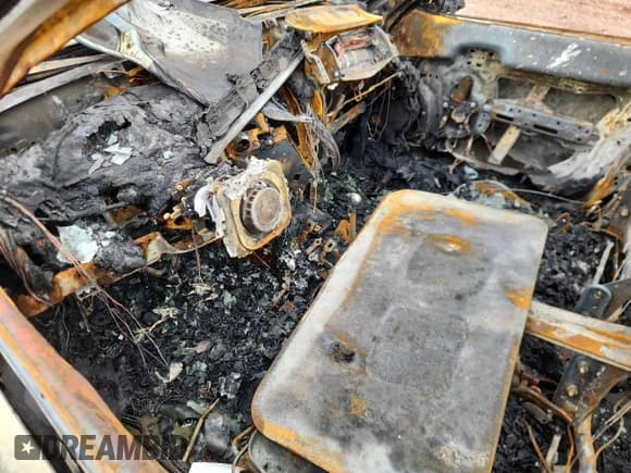 ✅ 1995 Toyota Corolla DX • VIN: 1NXAE09B1SZ345314 • Лот: 93673095. Опубликован ранее на Copart с пробегом Не указан. Бесплатный доступ к архиву аукционных продаж из США и подробный отчёт об истории автомобиля на DreamBid. Изображение 7.