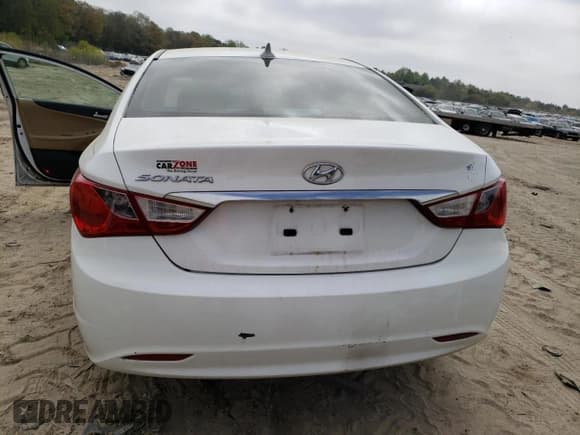 ✅ 2011 Hyundai Sonata GLS • VIN: 5NPEB4AC8BH180351 • Lot: 51241924. Listed on Copart with 137,035 mi. Free auction sales archive from the USA and detailed vehicle history report at DreamBid. Image 6.