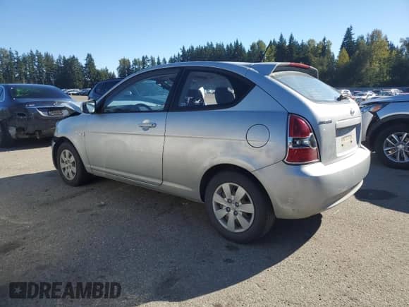 ✅ 2010 Hyundai Accent GS • VIN: KMHCM3ACXAU169637 • Лот: 85195645. Опубликован ранее на Copart с пробегом 105 830 миль. Бесплатный доступ к архиву аукционных продаж из США и подробный отчёт об истории автомобиля на DreamBid. Изображение 2.