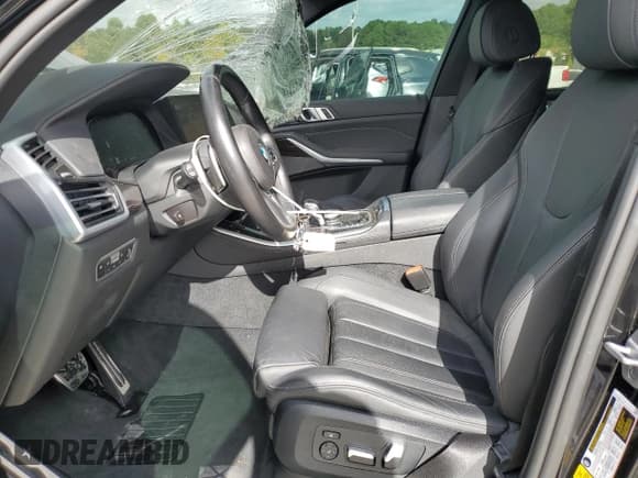 ✅ 2021 BMW X5 sDrive40i • VIN: 5UXCR4C01M9F80741 • Lot: 85320285. Wystawiony na Copart z przebiegiem 49 541 mil. Bezpłatny archiwum sprzedaży aukcyjnych z USA i szczegółowy raport historii pojazdu na DreamBid. Zdjęcie 7.