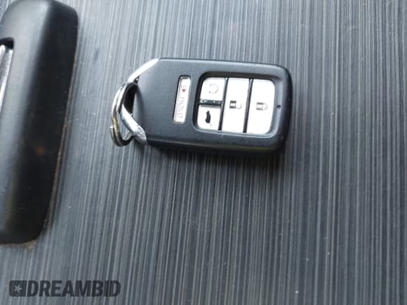 ✅ 2018 Honda Pilot EX-L • VIN: 5FNYF6H5XJB013698 • Lot: 42986201. Listed on IAAI with 63,873 mi. Free auction sales archive from the USA and detailed vehicle history report at DreamBid. Image 11.