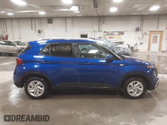 ✅ 2020 Hyundai Venue SEL • VIN: KMHRC8A37LU025198 • Lot: 41304618. Wystawiony na IAAI z przebiegiem 39 425 mil. Bezpłatny archiwum sprzedaży aukcyjnych z USA i szczegółowy raport historii pojazdu na DreamBid. Zdjęcie 14.