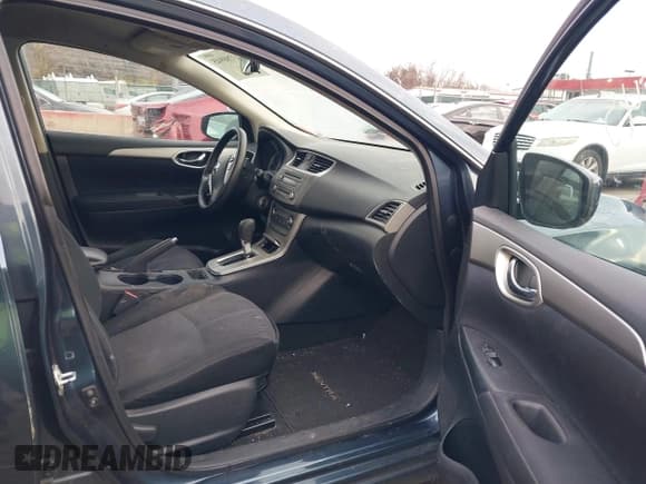 ✅ 2014 Nissan Sentra S • VIN: 3N1AB7AP2EY300108 • Lot: 43788945. Wystawiony na IAAI z przebiegiem 155 749 mil. Bezpłatny archiwum sprzedaży aukcyjnych z USA i szczegółowy raport historii pojazdu na DreamBid. Zdjęcie 5.