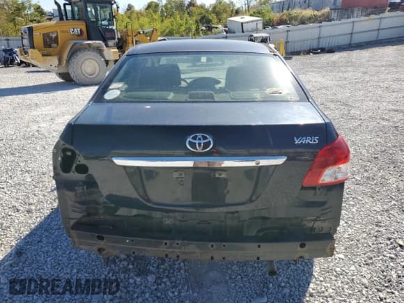 ✅ 2012 Toyota Yaris • VIN: JTDBT4K30CL030875 • Lot: 82625575. Wystawiony na Copart z przebiegiem 177 878 mil. Bezpłatny archiwum sprzedaży aukcyjnych z USA i szczegółowy raport historii pojazdu na DreamBid. Zdjęcie 6.