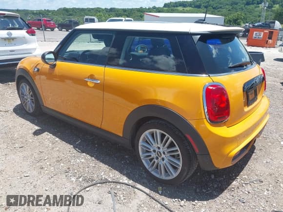 ✅ 2014 MINI Hardtop S • VIN: WMWXM7C5XET731640 • Лот: 42698349. Опубликован ранее на IAAI с пробегом 87 873 миль. Бесплатный доступ к архиву аукционных продаж из США и подробный отчёт об истории автомобиля на DreamBid. Изображение 3.