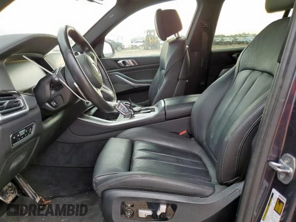 ✅ 2020 BMW X5 M50i • VIN: 5UXJU4C02LLE45615 • Лот: 66461895. Опубликован ранее на Copart с пробегом 38 574 миль. Бесплатный доступ к архиву аукционных продаж из США и подробный отчёт об истории автомобиля на DreamBid. Изображение 7.