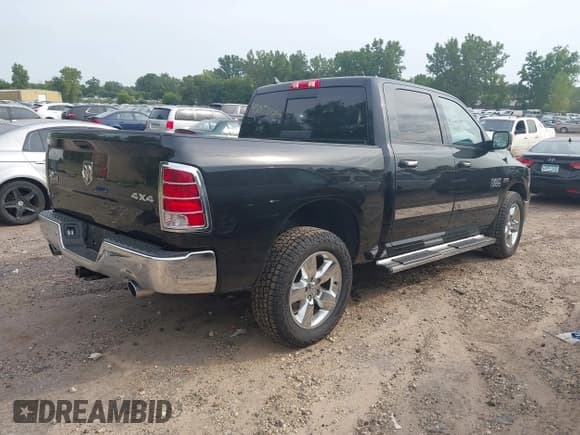 ✅ 2018 Ram 1500 Big Horn • VIN: 1C6RR7LT8JS158725 • Lot: 43053175. Wystawiony na IAAI z przebiegiem 77 773 mil. Bezpłatny archiwum sprzedaży aukcyjnych z USA i szczegółowy raport historii pojazdu na DreamBid. Zdjęcie 4.