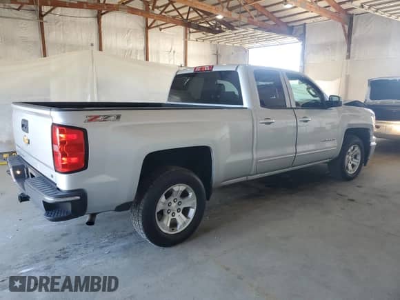 2015 Chevrolet Silverado 1500 LT z VIN 1GCVKREC8FZ204203, wystawiony jako Copart lot #85107205 z przebiegiem 120 091 mil mil oraz Szkoda całkowita • Salvage title. Historia ofert i sprzedaży dostępna na DreamBid. Obrazek 3.