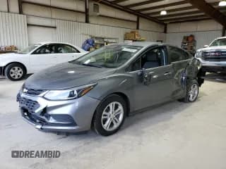 ✅ 2018 Chevrolet Cruze LT • VIN: 1G1BE5SM2J7146103 • Lot: 53198985. Wystawiony na Copart z przebiegiem 77 151 mil. Bezpłatny archiwum sprzedaży aukcyjnych z USA i szczegółowy raport historii pojazdu na DreamBid. Zdjęcie 1.