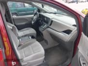 ✅ 2015 Toyota Sienna LE AAS • VIN: 5TDKK3DC3FS603085 • Lot: 41979423. Listed on IAAI with 119,464 mi. Free auction sales archive from the USA and detailed vehicle history report at DreamBid. Image 5.