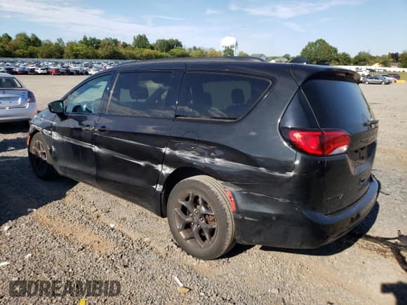 ✅ 2019 Chrysler Pacifica Touring L Plus • VIN: 2C4RC1EG7KR528797 • Lot: 71873505. Wystawiony na Copart z przebiegiem 118 600 mil. Bezpłatny archiwum sprzedaży aukcyjnych z USA i szczegółowy raport historii pojazdu na DreamBid. Zdjęcie 2.